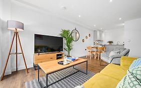 Harboview Haven Waterfront Apartment