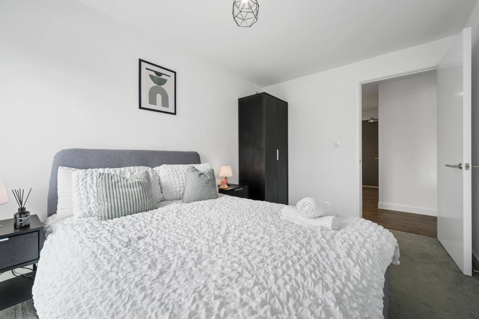 Harboview Haven Waterfront Apartment Manchester Exterior photo