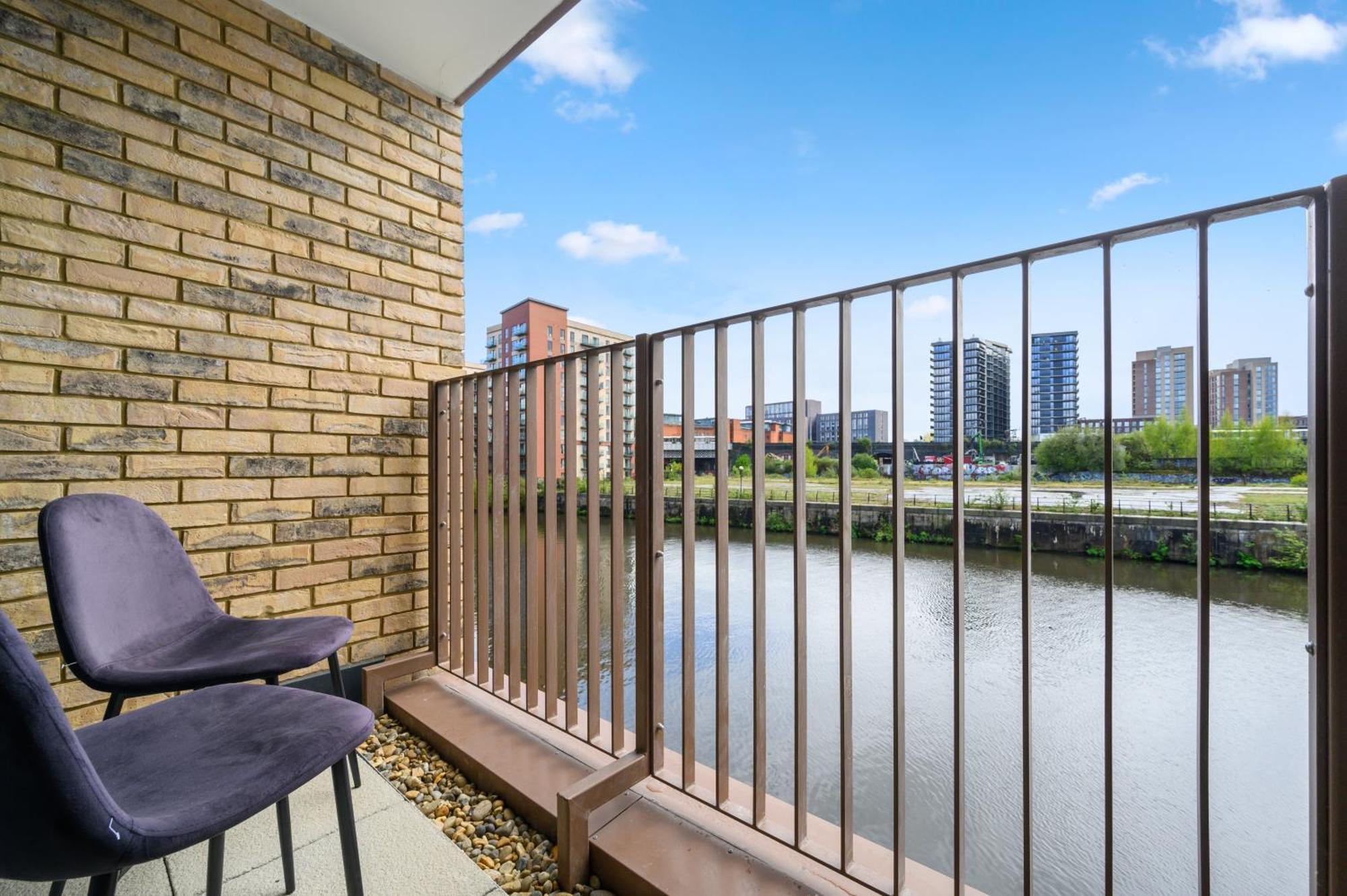 Harboview Haven Waterfront Apartment Manchester Exterior photo